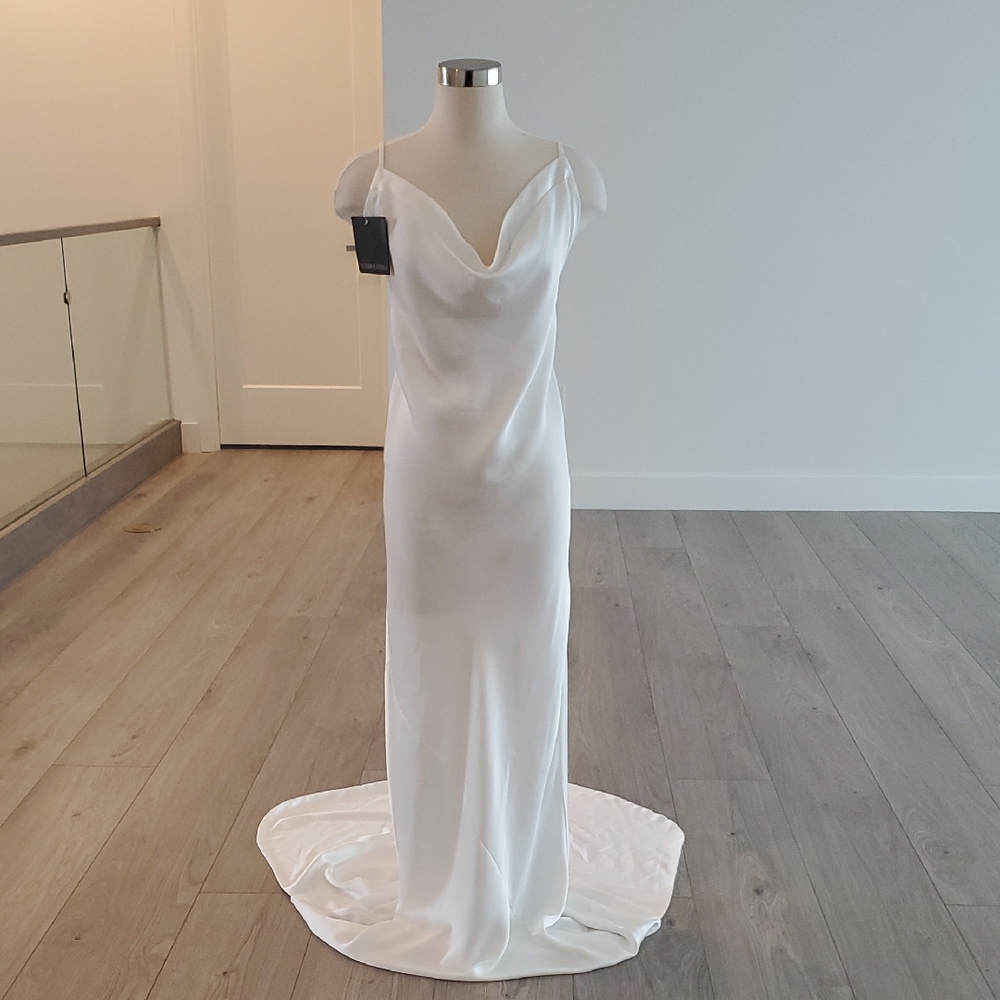 Norma Kamali White Wedding Dress Size M/38 simply gorgeous new with tags - Picture 2 of 9